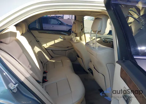 2014 Mercedes-Benz E 350 z USA, uszkodzony, nr VIN WDDHF5KB2EA998060